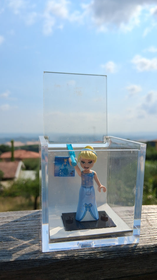 Cubo in Plexiglass – Cenerentola
